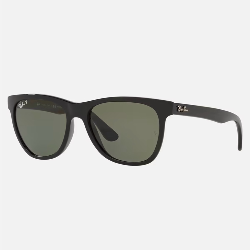 GUC Ray-Ban Wayfarer RB4184